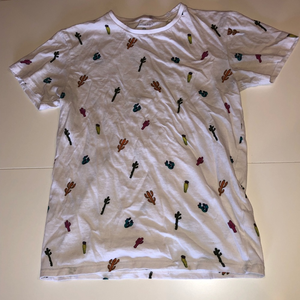 White/printed tee